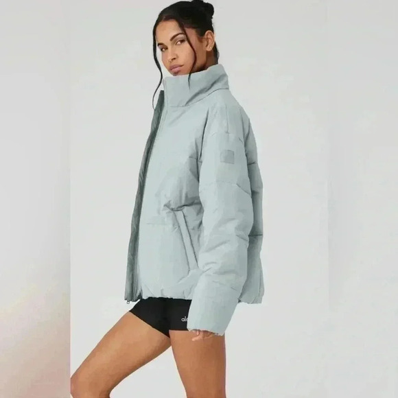 Alo Yoga Stretch Women’s Puffer Jacket, Comic Grey - Picture 4 of 7